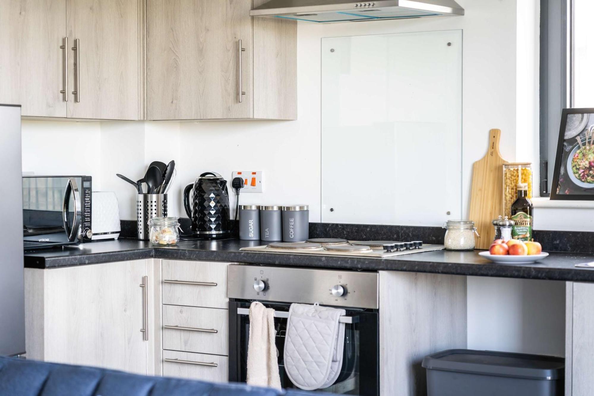 Modern Apartments With Free Parking Near Heathrow Colnbrook Εξωτερικό φωτογραφία