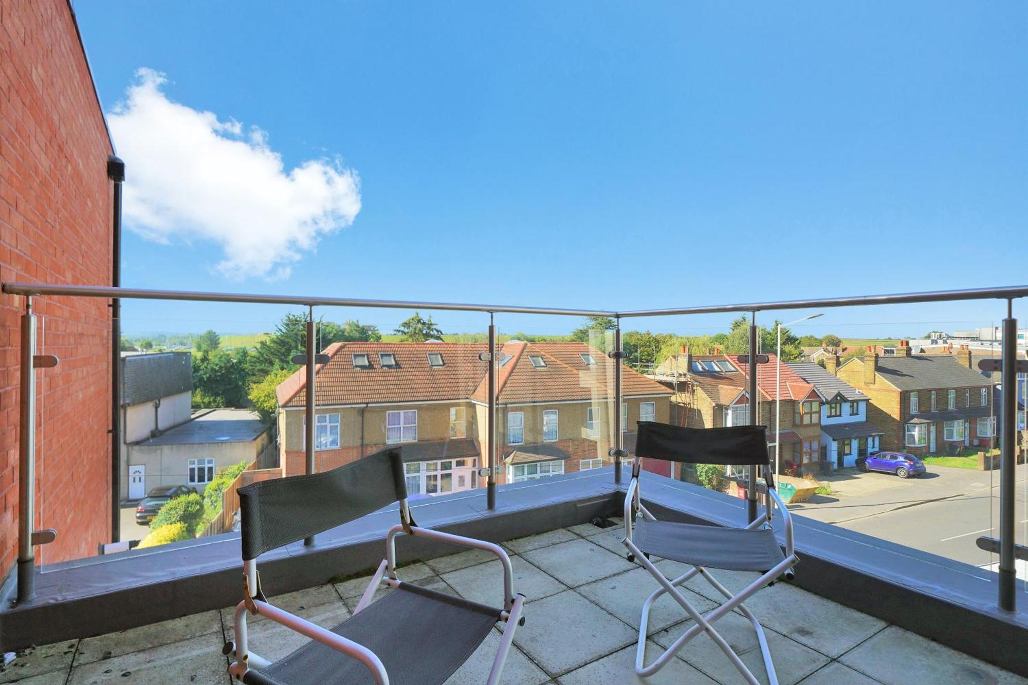 Modern Apartments With Free Parking Near Heathrow Colnbrook Εξωτερικό φωτογραφία